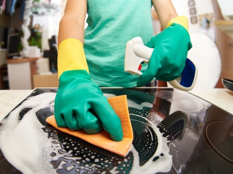 Move in cleaning checklist and prepared new home interior
